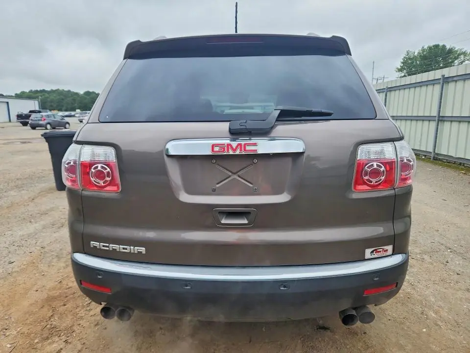 2011 GMC ACADIA SLE  