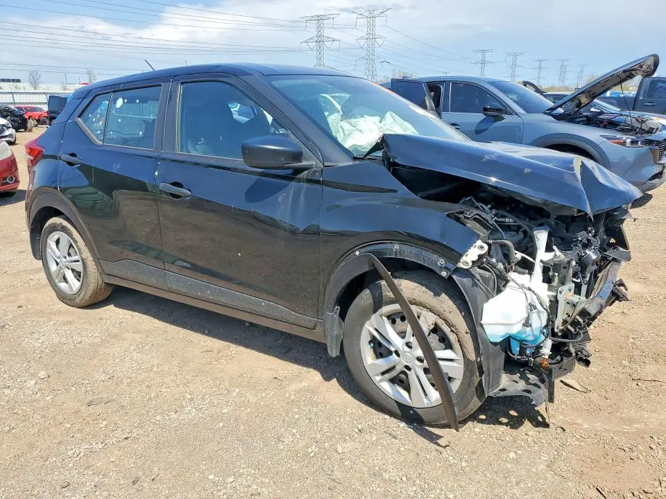 2020 NISSAN KICKS S  