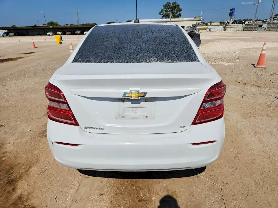 2019 CHEVROLET SONIC LT  