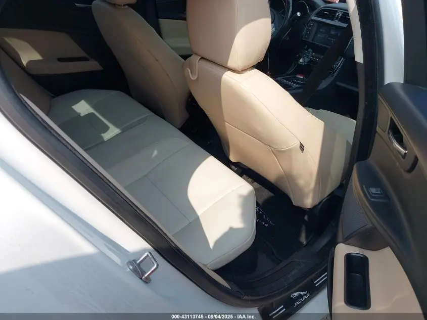 2017 JAGUAR XE 20D PREMIUM