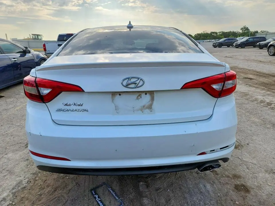 2016 HYUNDAI SONATA SE  