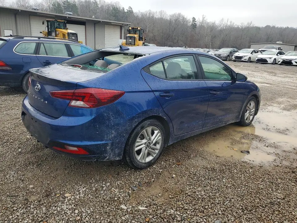 2020 HYUNDAI ELANTRA SEL  