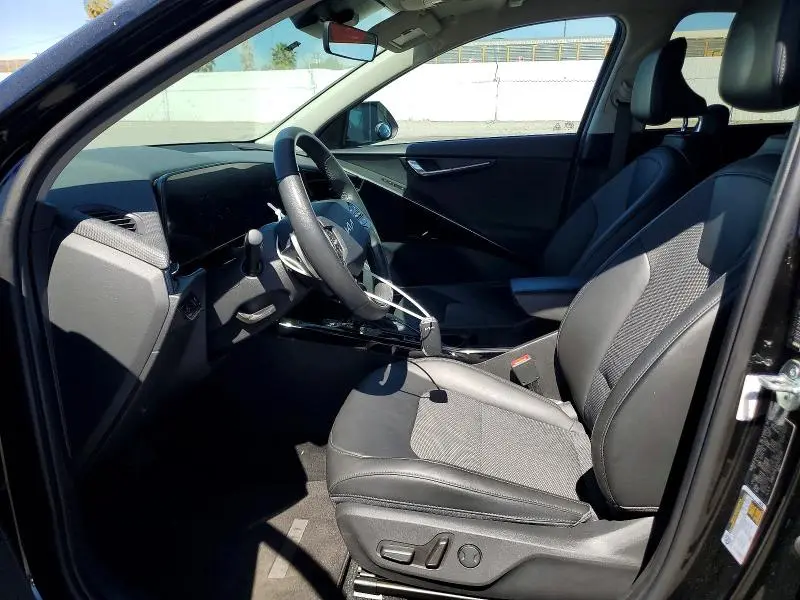 2023 KIA NIRO EX  