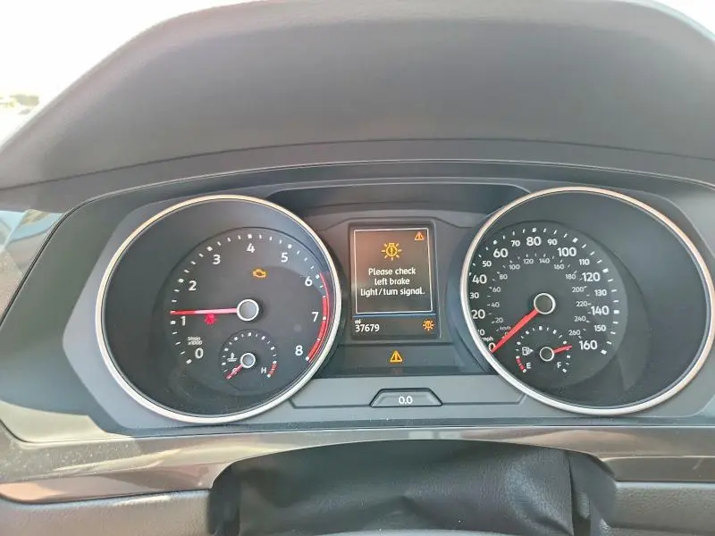 2018 VOLKSWAGEN TIGUAN SE  
