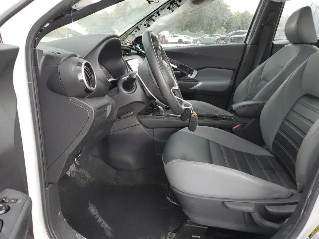 2023 NISSAN KICKS SR