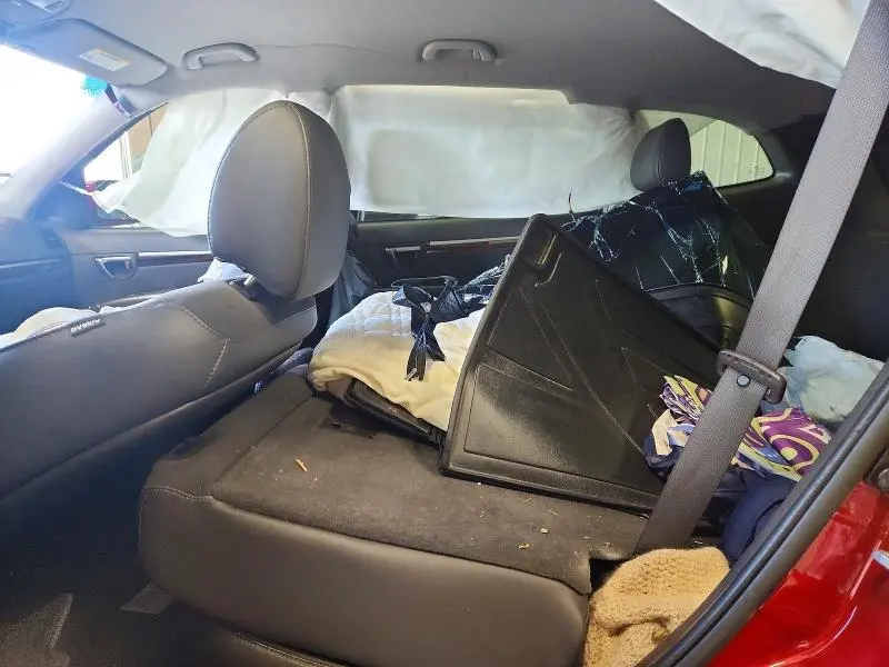 2011 HYUNDAI SANTA FE SE  
