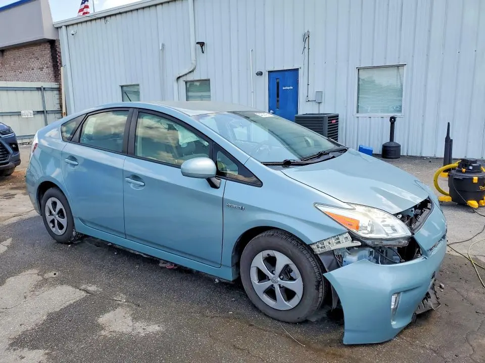 2015 TOYOTA PRIUS TWO  