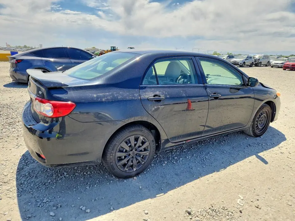 2013 TOYOTA COROLLA LE  