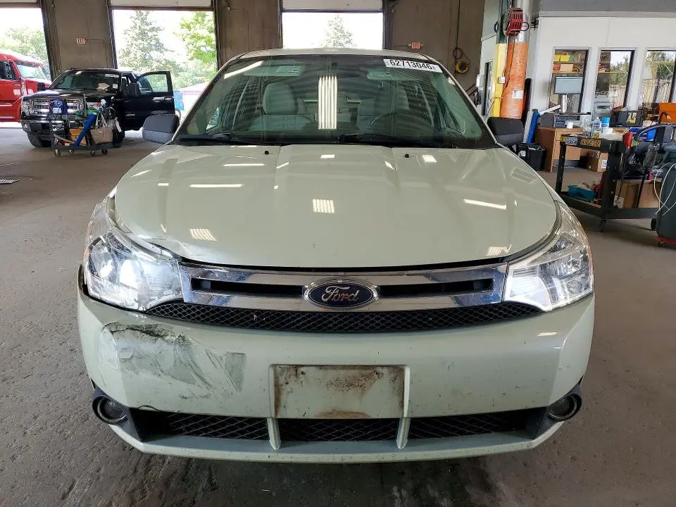 2010 FORD FOCUS SE  