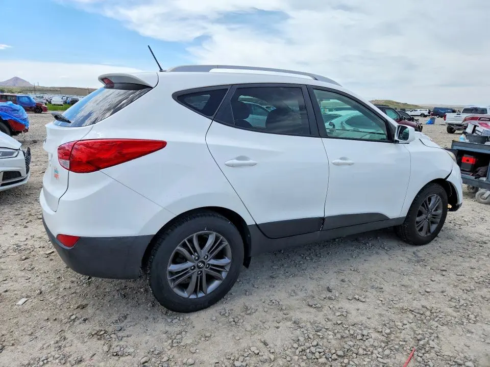 2015 HYUNDAI TUCSON SE  