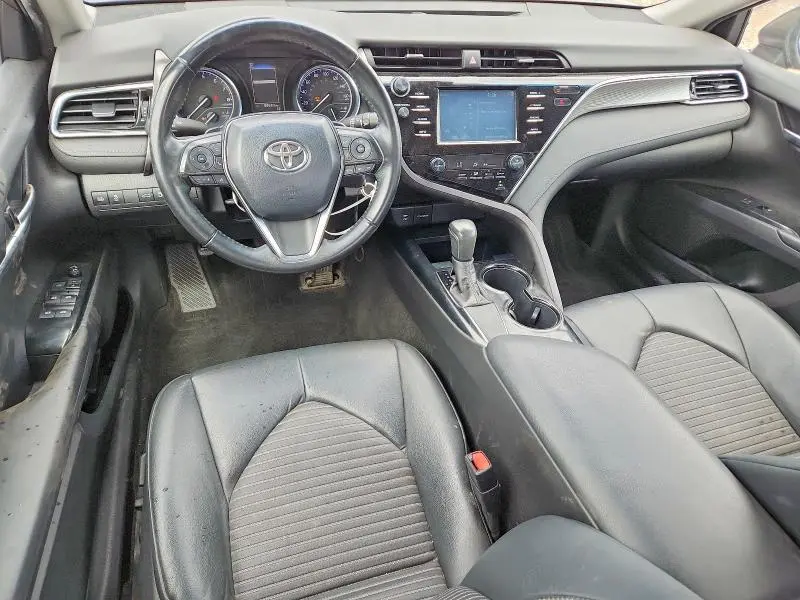 2018 TOYOTA CAMRY SE  