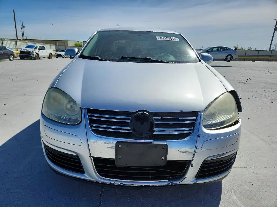 2010 VOLKSWAGEN JETTA SE  