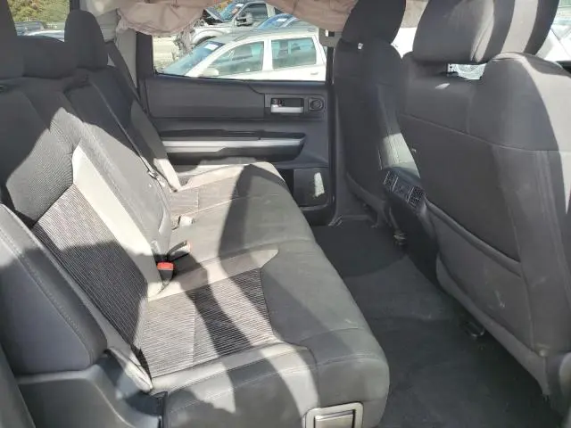 2017 TOYOTA TUNDRA CREWMAX SR5  