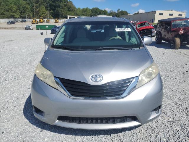 2012 TOYOTA SIENNA LE