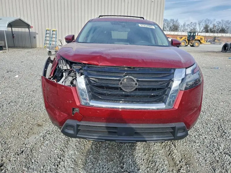 2024 NISSAN PATHFINDER SV  