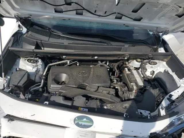 2019 TOYOTA RAV4 XLE  