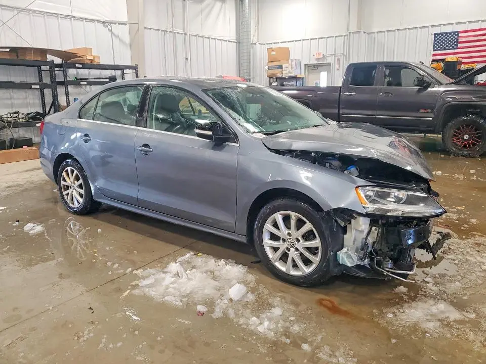 2014 VOLKSWAGEN JETTA SE  