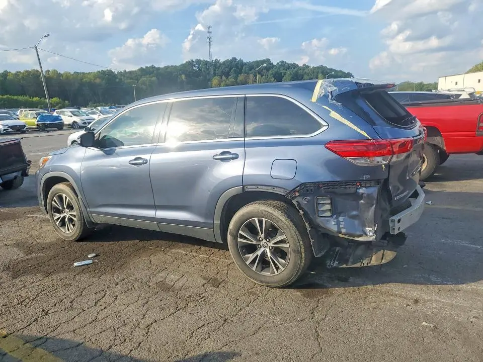 2019 TOYOTA HIGHLANDER LE  