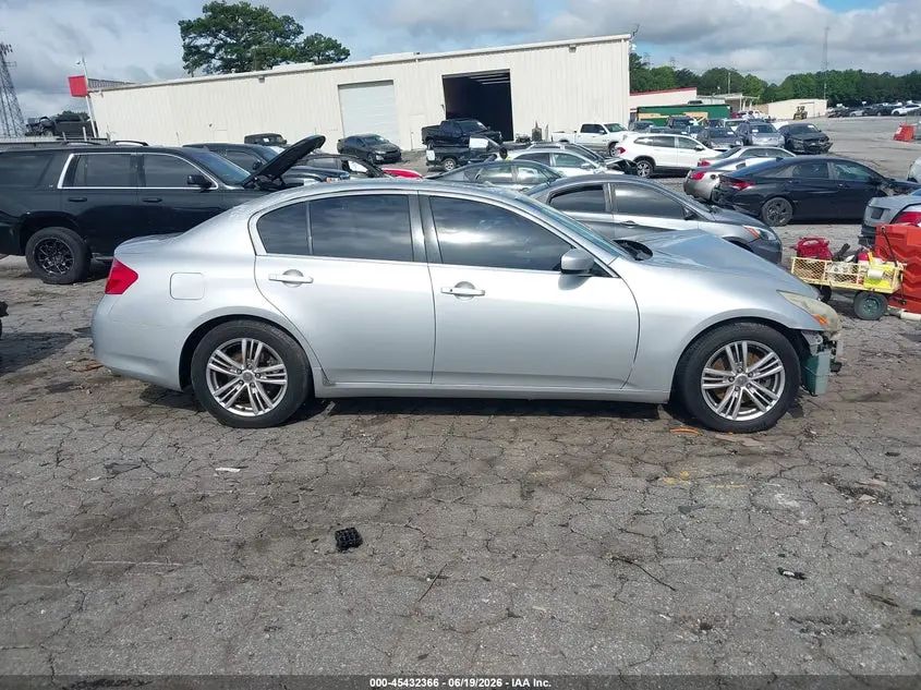 2013 INFINITI G37 JOURNEY