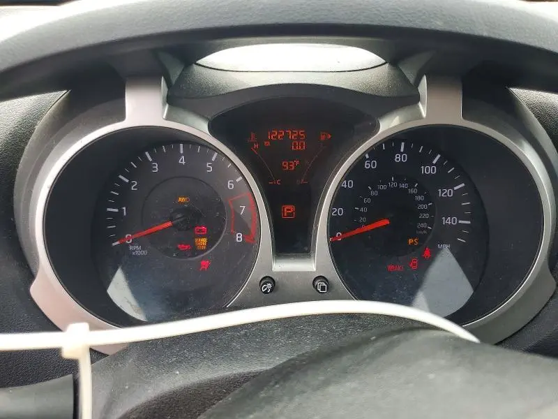 2013 NISSAN JUKE S  