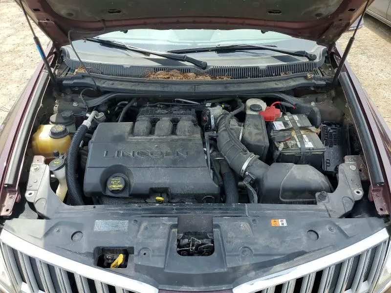 2011 LINCOLN MKT   