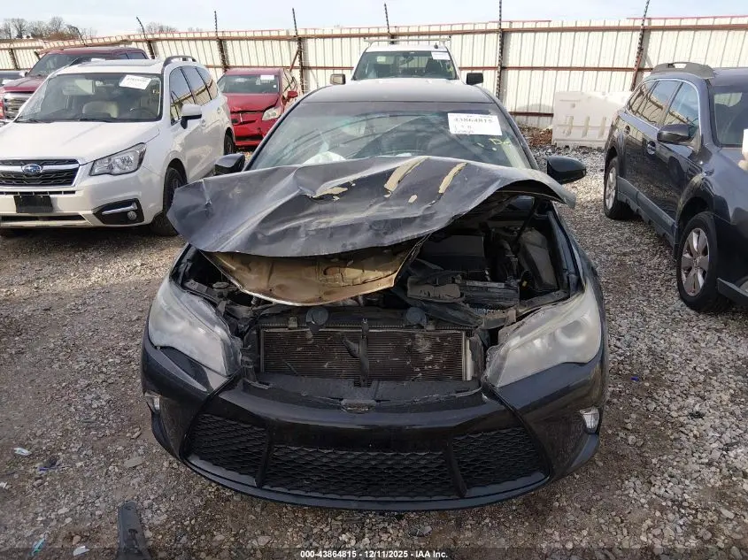 2015 TOYOTA CAMRY SE