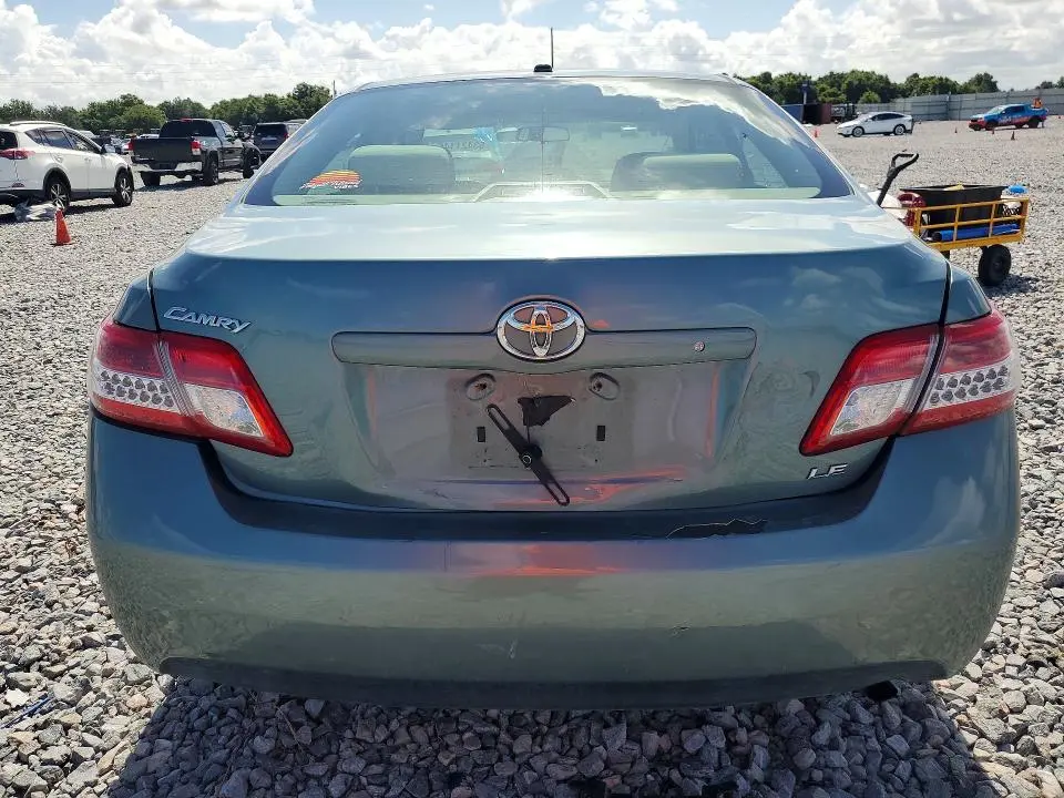 2011 TOYOTA CAMRY LE  