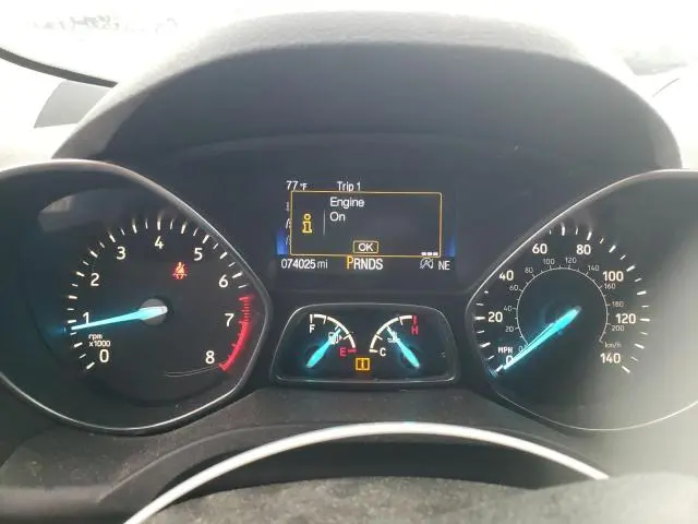 2017 FORD ESCAPE SE  