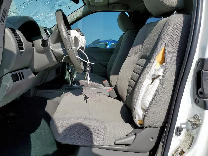 2019 NISSAN FRONTIER S  