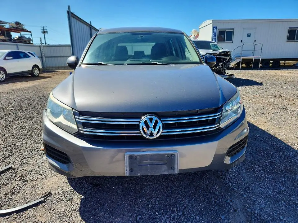 2012 VOLKSWAGEN TIGUAN S  