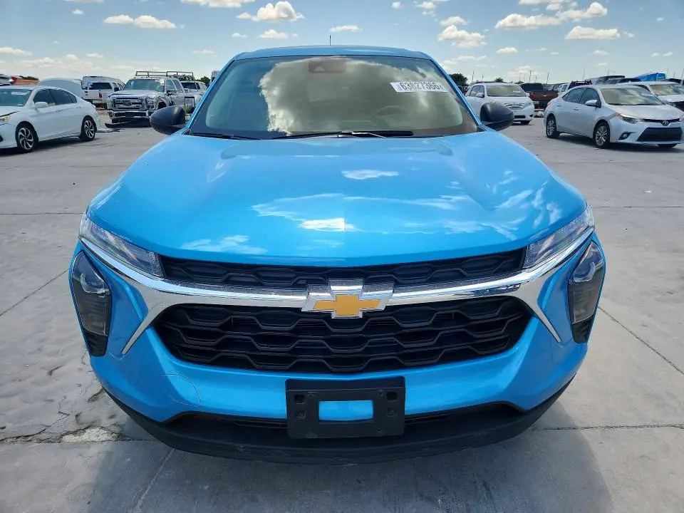 2025 CHEVROLET TRAX LS  