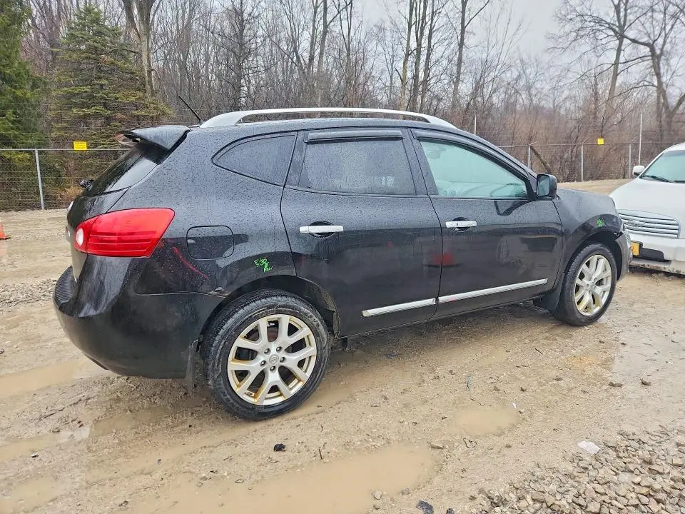 2013 NISSAN ROGUE S  