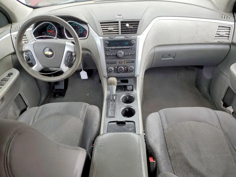 2011 CHEVROLET TRAVERSE LT  