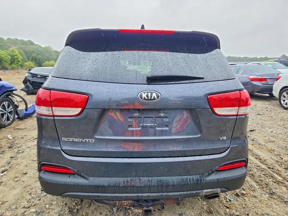 2016 KIA SORENTO LX V6  