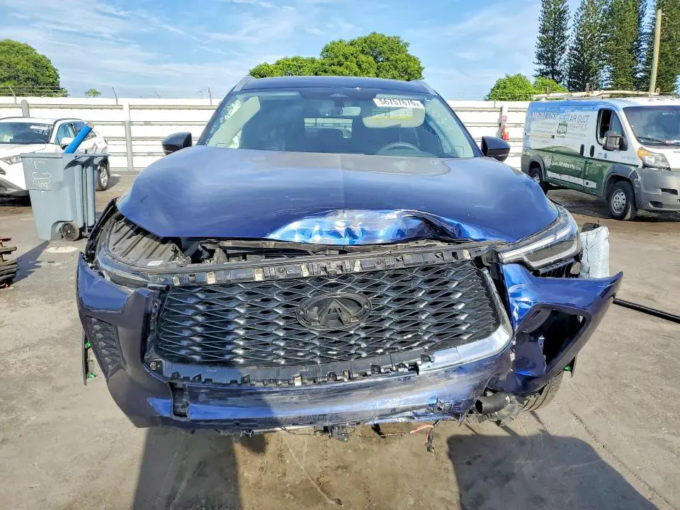 2025 INFINITI QX60 LUXE  