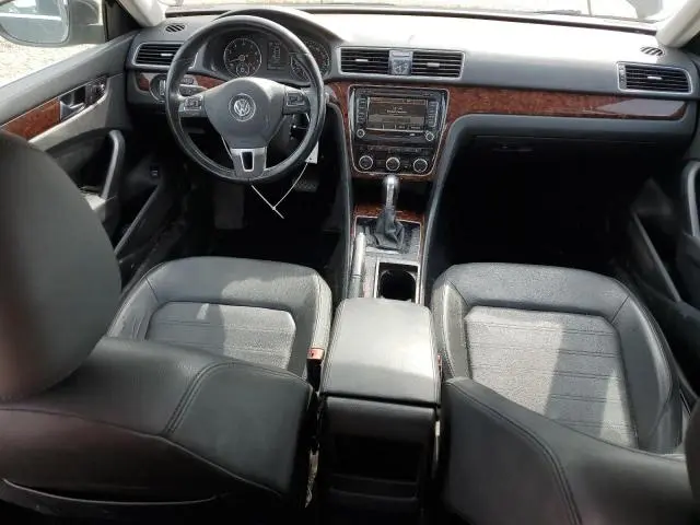 2012 VOLKSWAGEN PASSAT SEL  
