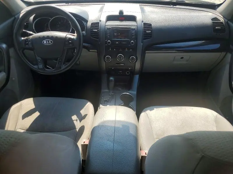 2013 KIA SORENTO LX  