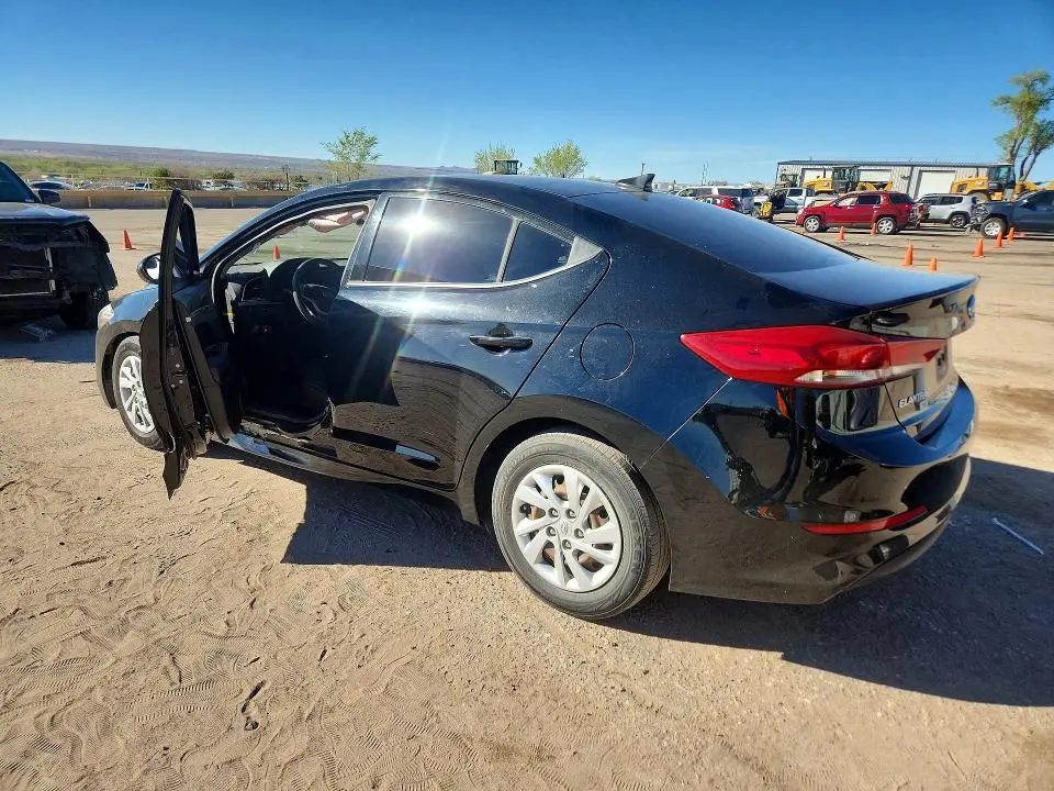 2018 HYUNDAI ELANTRA SE  