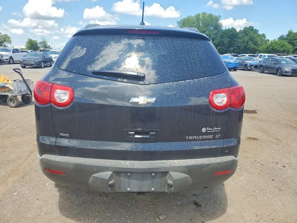 2011 CHEVROLET TRAVERSE LT  