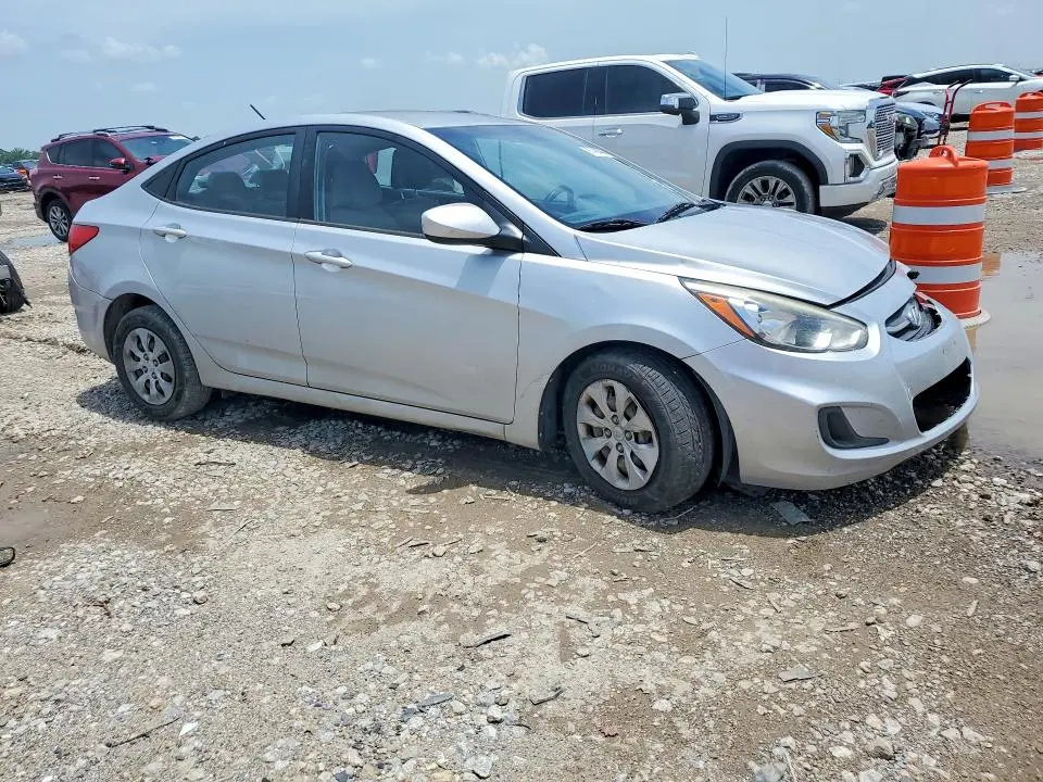 2015 HYUNDAI ACCENT GLS  