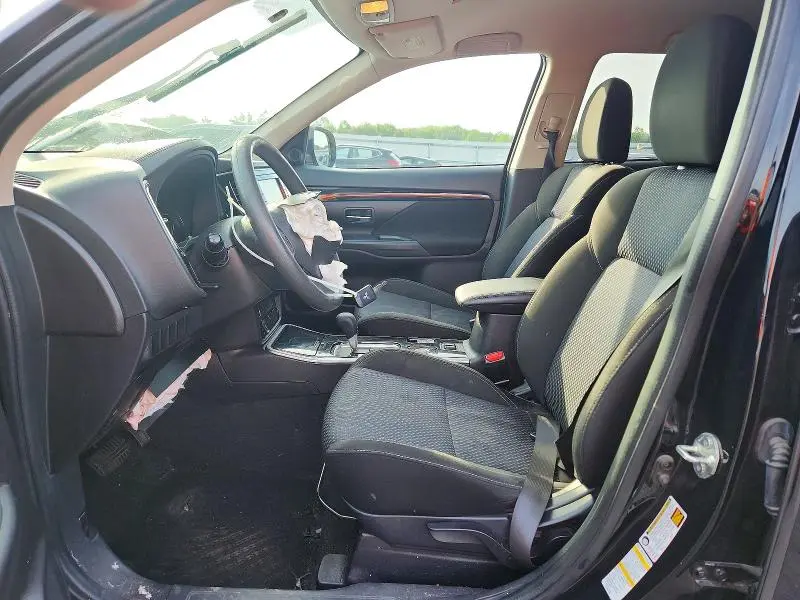 2019 MITSUBISHI OUTLANDER SE  