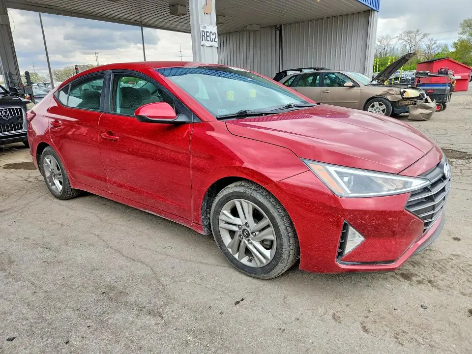 2020 HYUNDAI ELANTRA SEL  