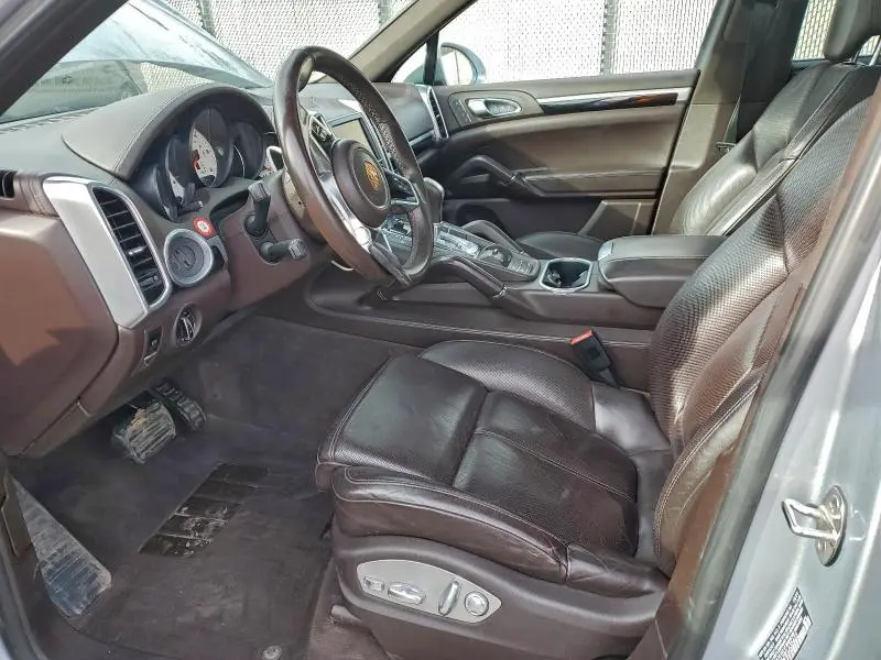 2015 PORSCHE CAYENNE   