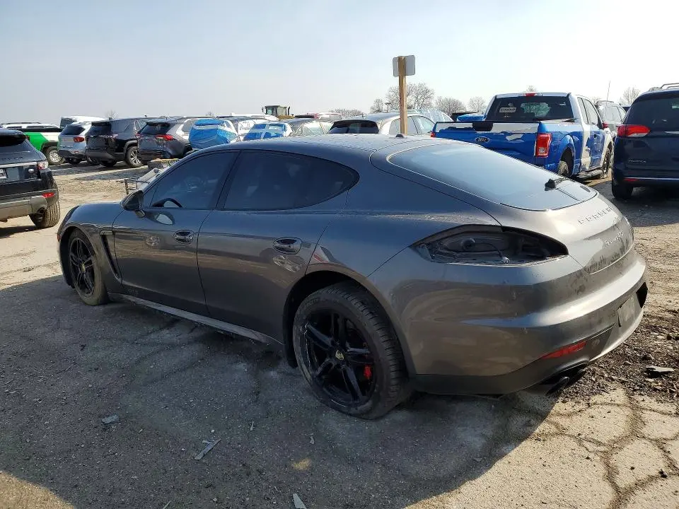 2015 PORSCHE PANAMERA GTS  