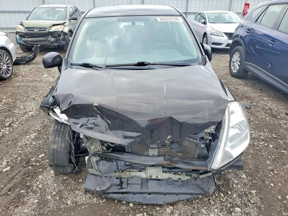 2011 NISSAN VERSA   