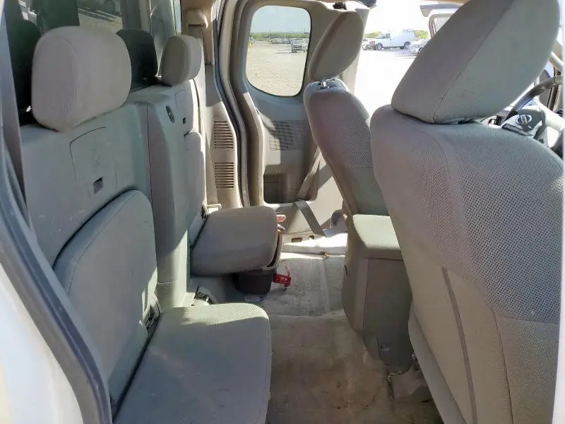 2017 NISSAN FRONTIER S  