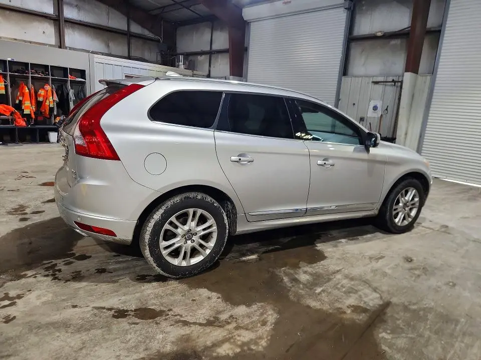 2015 VOLVO XC60 T5 PREMIER  