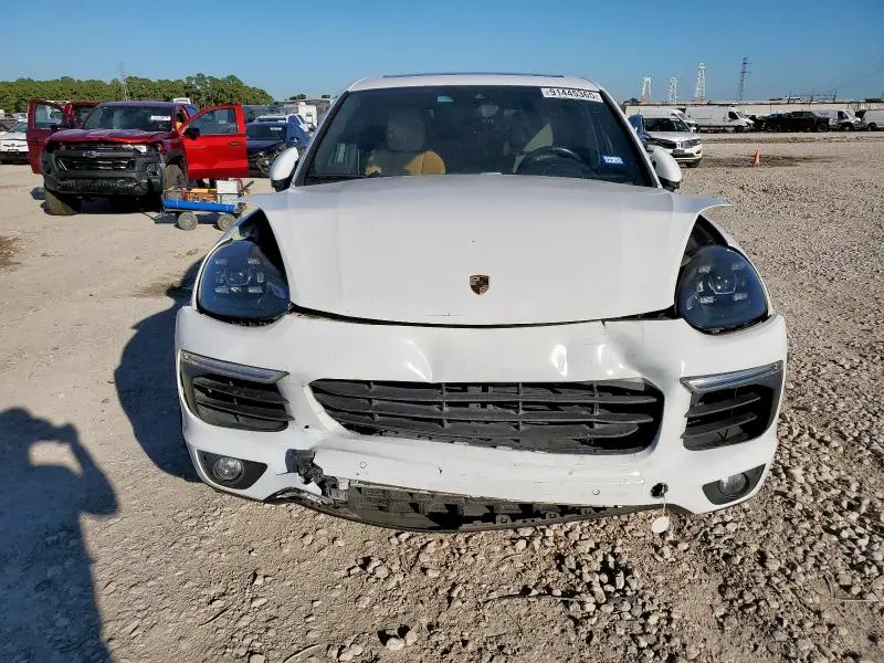 2016 PORSCHE CAYENNE   