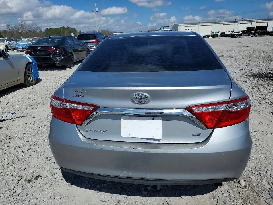 2015 TOYOTA CAMRY LE  