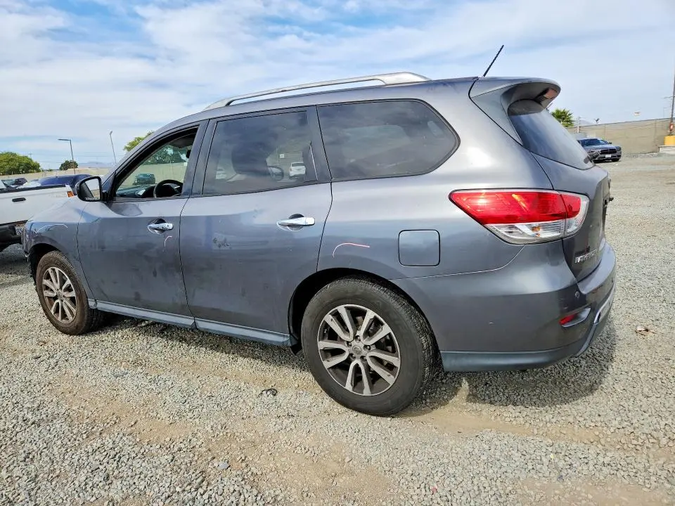 2016 NISSAN PATHFINDER SV  